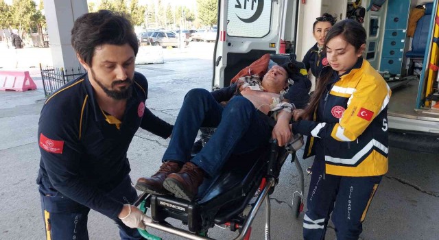 Samsunda okulda dehşet: 17 yaşındaki genç, annesini öldürdü, annesinin erkek arkadaşını ağır yaraladı