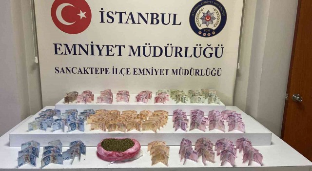 Sancaktepede polisten kaçan sürücünün aracından uyuşturucu madde çıktı