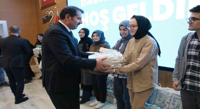 Şanlıurfada 400 öğrenciye üniversite hazırlık seti