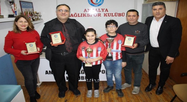 Satranç şampiyonları belli oldu