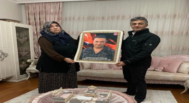 Şehit ailelerine anlamlı hediye