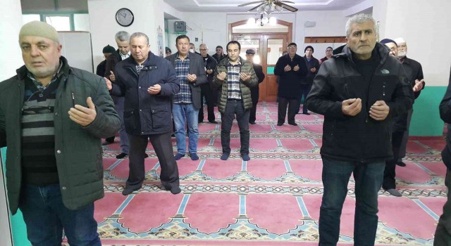 Şehitler ve ahirete göç etmişler için Kuran-ı Kerim ve Mevlid-i Şerif okutuldu