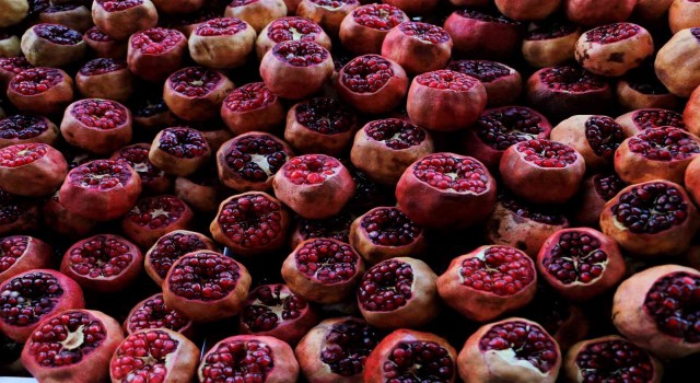 Şifa deposu Zivzik narının hem fiyatı hem de rağbeti arttı