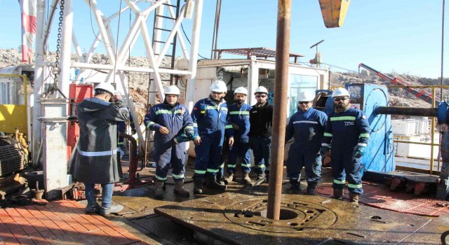 Şırnak Namaz Dağında petrol araması için sondaj çalışması başladı