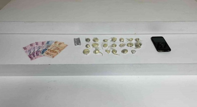 Şişlide motosikletin deposundan uyuşturucu fışkırdı