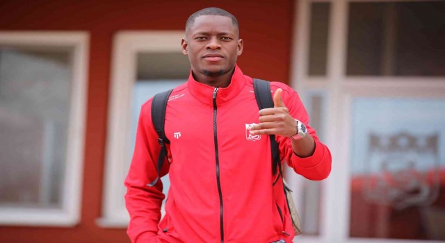 Sivasspor kafilesi kupa maçı için Kayseriye gitti