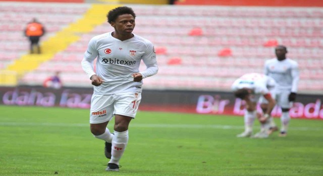 Sivassporda Clinton NJie şoku!