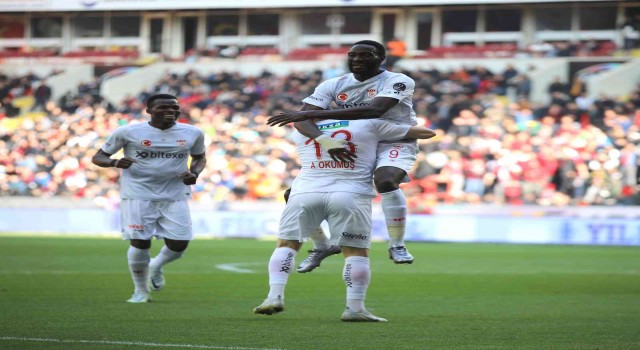 Sivassporda Mustapha Yatabare gollerine devam ediyor