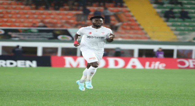 Sivassporun yeni transferleri Caicedo ile Saiz ilk resmi maçına çıktı
