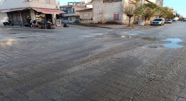 Soğuk hava buzlanmaya neden oldu