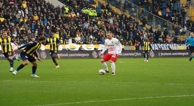 Spor Toto Süper Lig: MKE Ankaragücü: 0 - Gaziantep FK: 0 (İlk yarı)