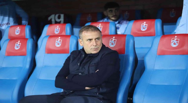 Spor Toto Süper Lig: Trabzonspor: 1 - İstanbulspor: 0 (İlk yarı)