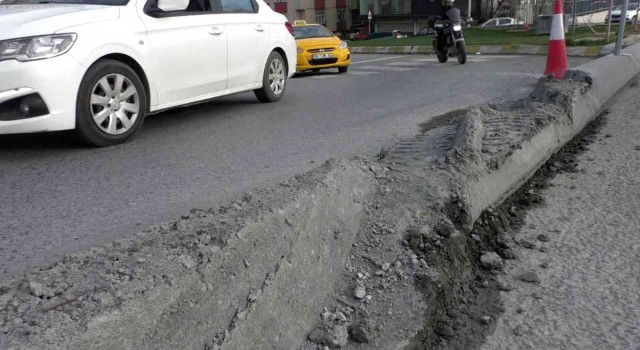 Sultangazide İBBnin yaptığı beton refüj kazalara neden oldu