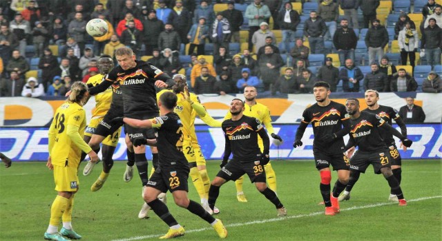 Süper Toto Süper Lig: MKE Ankaragücü: 1 - Kayserispor: 1 (İlk yarı)