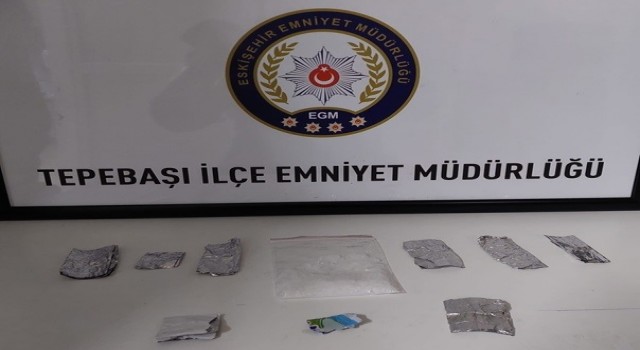 Şüphelenilerek durdurulan şahsın üzerinden uyuşturucu madde çıktı