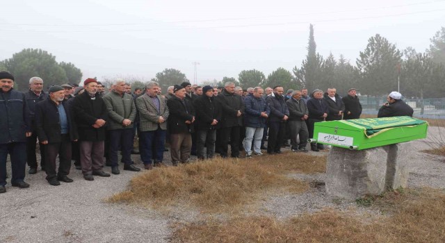 Taşovada ölü bulunan kayıp yaşlı kadın defnedildi