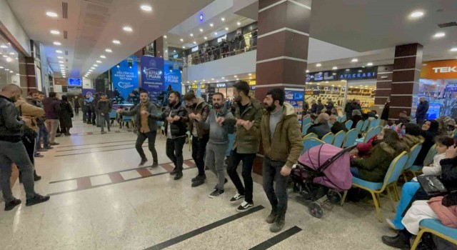 Tatvan Doğu Anadolu 1. Kitap Fuarında konser keyfi yaşandı
