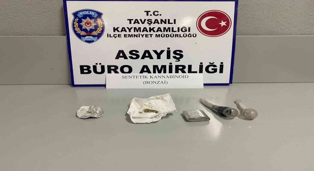 Tavşanlıda 2.43 gram bonzai ele geçirildi