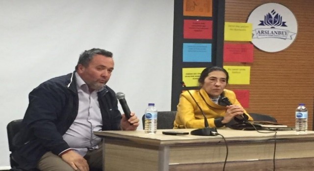 Tavşanlıda gazeteciler mesleklerini anlattı