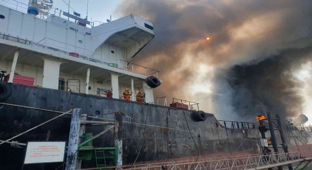 Taylandda petrol tankerinde patlama: 1 ölü, 2 yaralı