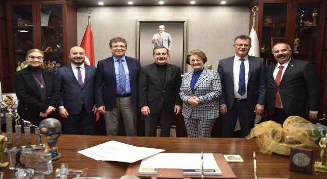 Tepebaşına hayran oldular, Başkan Ataçı üyeliğe davet ettiler