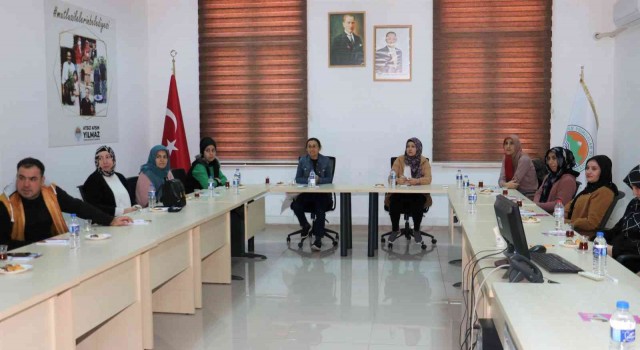 Toroslarda çocuklar atölyede, aileler eğitimde