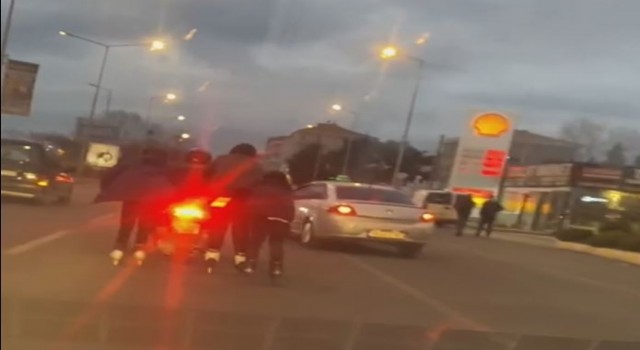 Trafikte pes dedirten yolculuk kameraya yansıdı