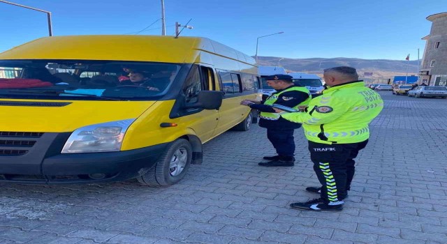Tuncelide okul servisi denetimleri sürüyor