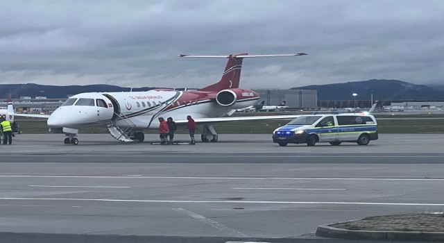 Türk hastalar Almanyadan Türkiyeye ambulans uçakla nakledildi