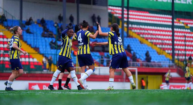 Turkcell Kadın Futbol Süper Ligi: Fenerbahçe: 18 - Kireçburnu: 0