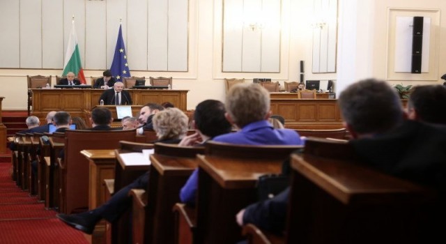 Türkiye ve Bulgaristandan mülteci kaçakçılarına karşı eş zamanlı operasyon