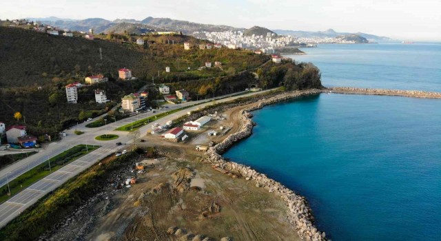 Türkiyenin en büyük balıkçı barınağında çalışmalar yüzde 28e ulaştı