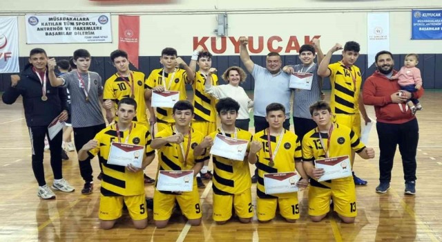 Ula Kokpit Hentbol takımı yarı finale kaldı