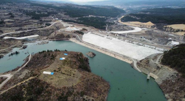 Ülke ekonomisine yılda 58 milyon katkı sağlayacak Araç Barajında su seviyesi yükseliyor