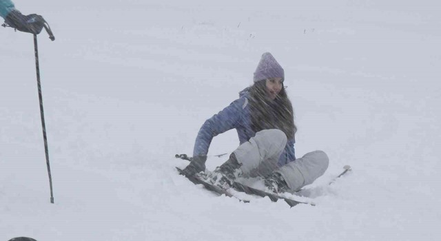 Uludağda beklenen kar...35 santimetreye ulaştı