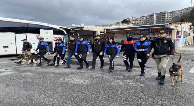 Üsküdarda polis, internet ve telefon dolandırıcılığına karşı vatandaşı uyardı