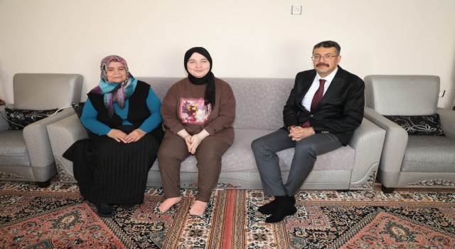 Vali Ali Çelik sorunu çözdü, Gülaya araç tahsis edildi