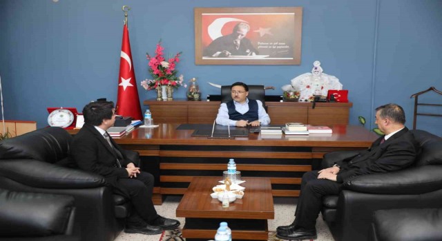 Vali Çiçekten Yeşilhisarda hem açılış hem ziyaret