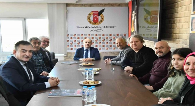 Vali Dağlıdan 10 Ocak kutlaması