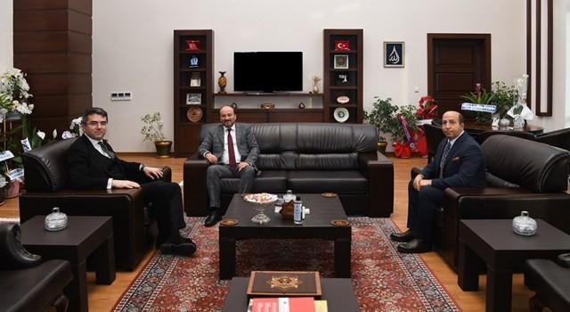 Vali Memişten Rektör Çakmaka hayırlı olsun ziyareti
