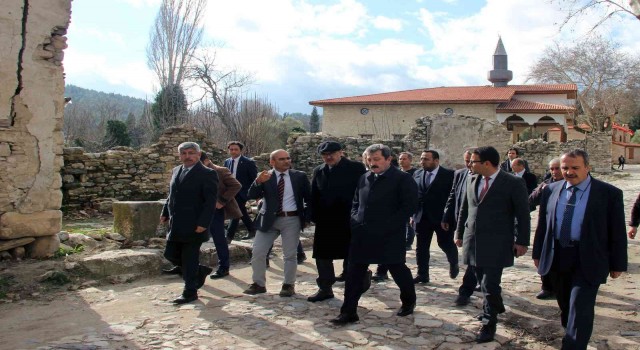 Vali Tavlı, MSKÜ ve Denizli PAÜ rektörleri Stratonikeiada incelemelerde bulundu