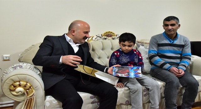 Vali Varoldan Kılıç ailesine ziyaret