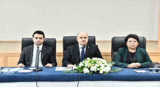 Vali Zülkif Dağlı: “Muhtarlar devlet-millet bütünleşmesi için önemli bir yere sahip”