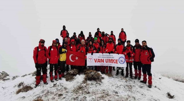 Vanda 36 UMKE gönüllüsü Gören Dağına tırmandı