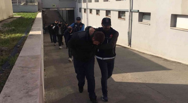 Yakalanan 6 torbacıdan 4ü tutuklandı