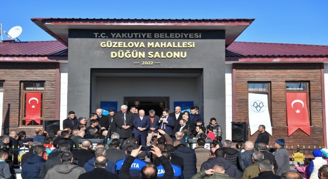 Yakutiye Belediyesi tarafından Güzelova Mahallesinde yaptırılan muhtarlık binası ve düğün salonu hizmete açıldı