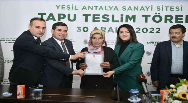 Yeşil Antalya Sanayi Sitesinin tapuları hak sahiplerine teslim edildi