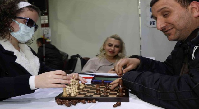 Yetenekler Şah Engeller Mat Satranç Turnuvası