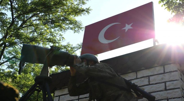 Yunanistana kaçmaya çalışan 8 FETÖcü ve 2 PKKlı yakalandı