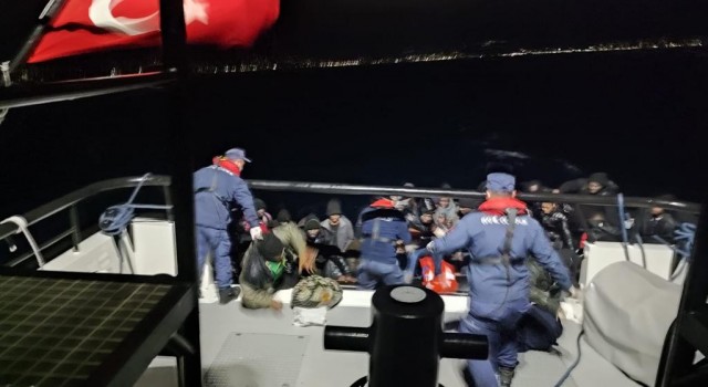 Yunanistanın ölüme ittiği 59 göçmen kurtarıldı